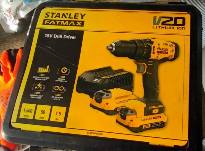 Visseuse à impact STANLEY V20 SFMCF810D2K-QW