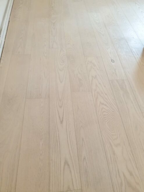 Parquet chêne contrecollé effet blanchi - 50m2 A SAISIR URGENT